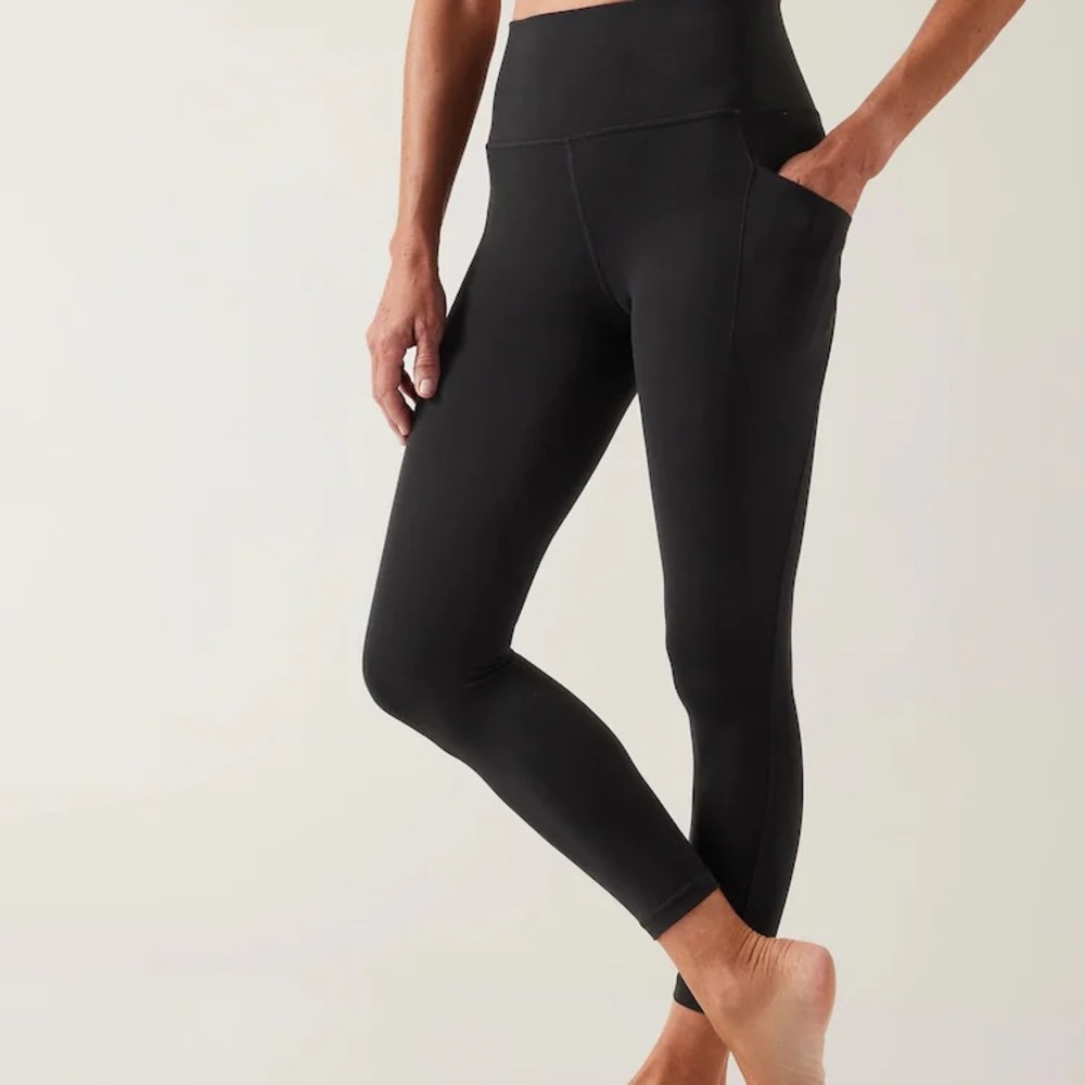 Athleta Black Leggings with pockets 7/8 length